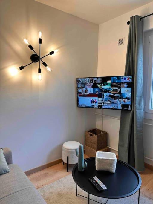 Casa Nena, Nid Douillet , Quartier Bsb, Republique Apartment